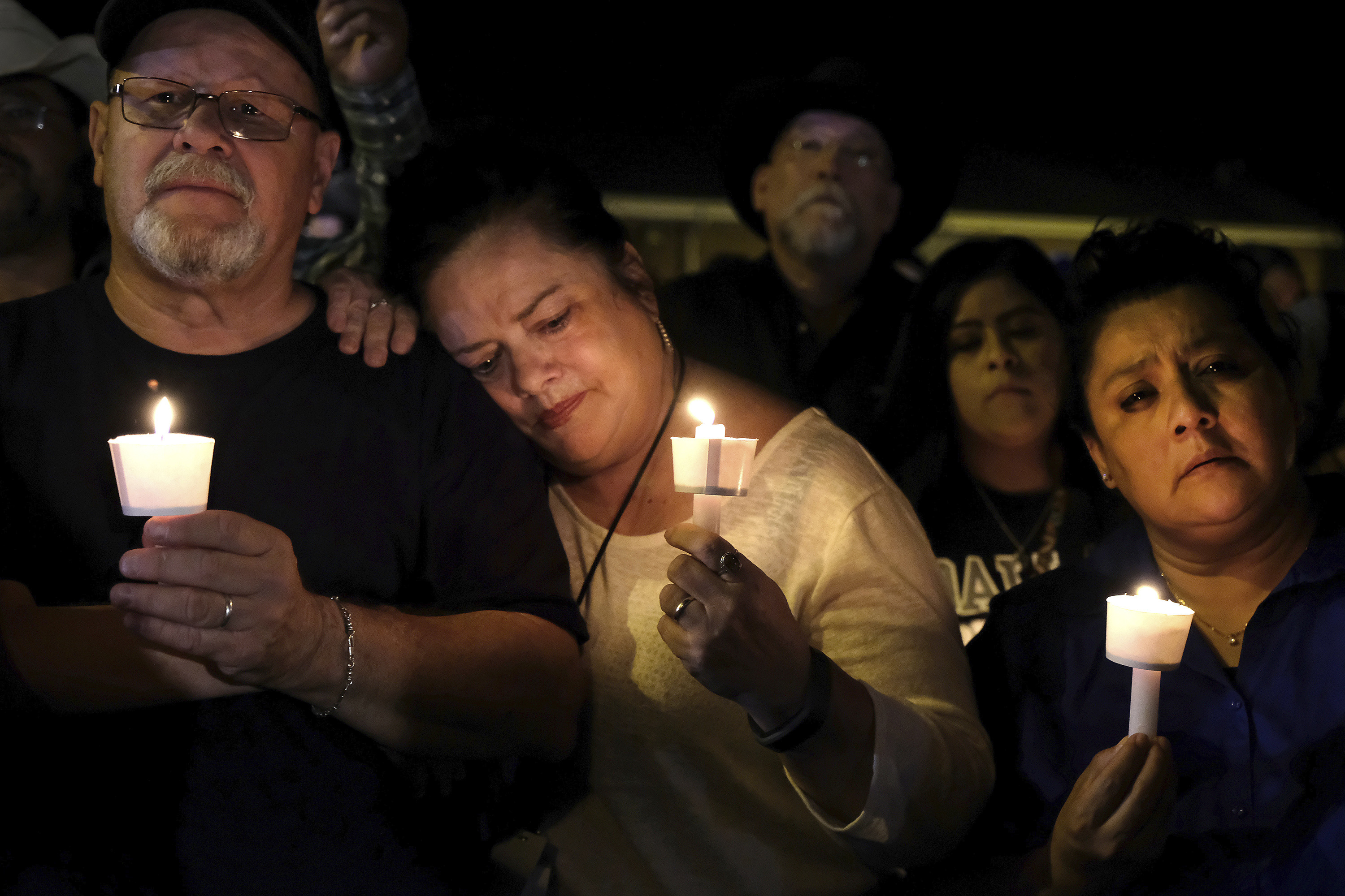 Pence se reunirá familiares víctimas tiroteo Texas
