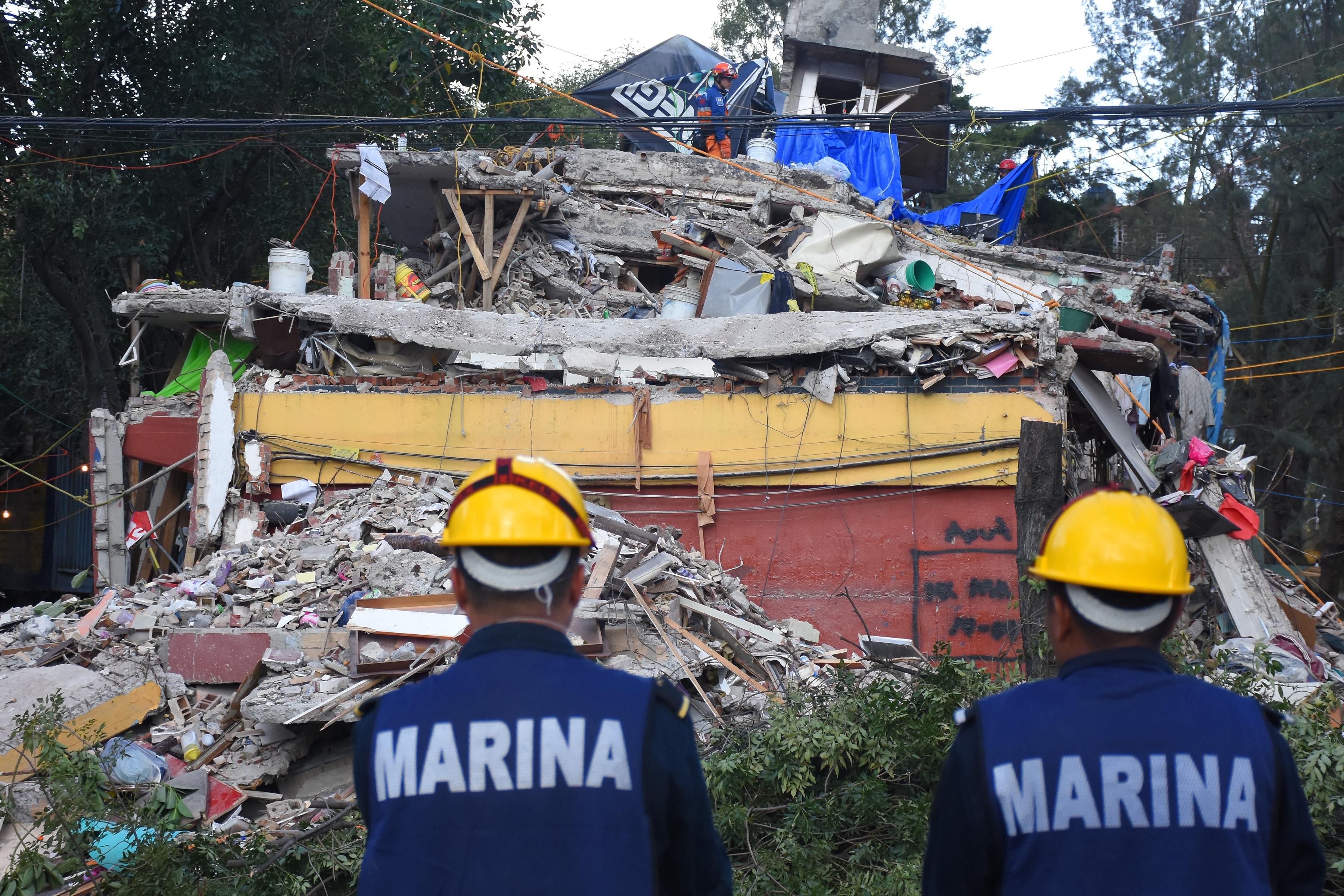 Damnificados sismo CDMX piden diputados 50 mil mdp