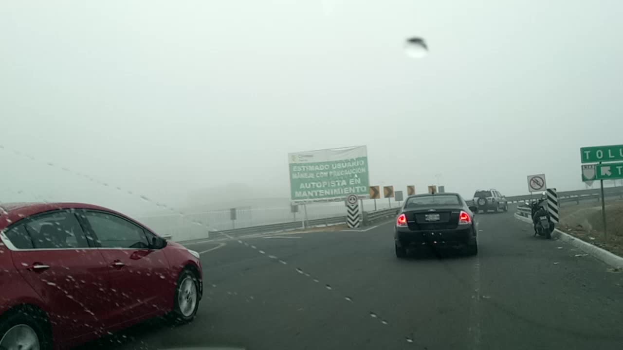 Neblina afecta la visibilidad en el Circuito Exterior Mexiquense