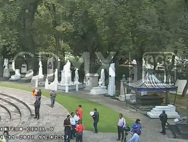 Policía capitalina refuerza video monitoreo en cementerios de la Ciudad de México
