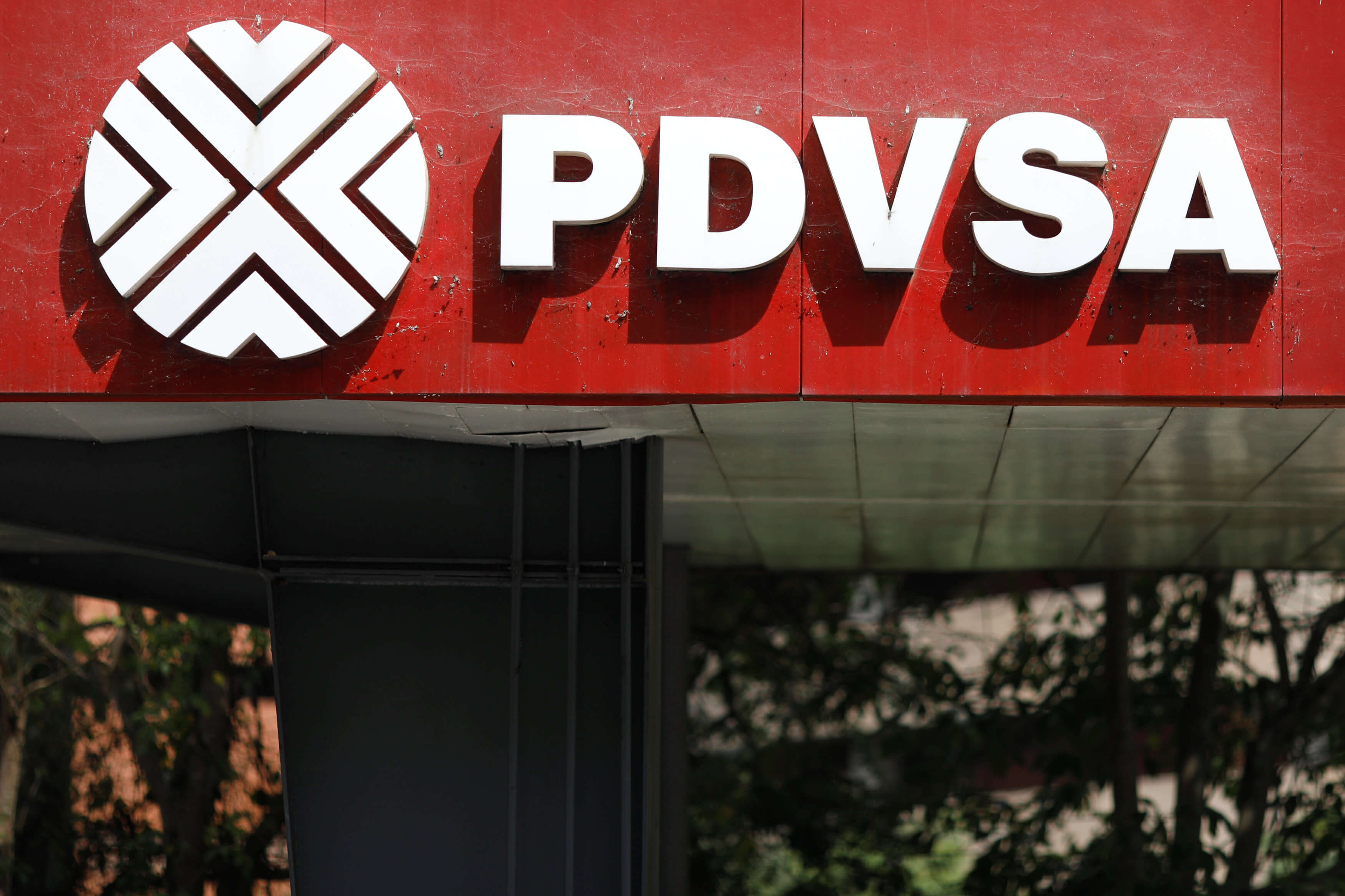 PDVSA inicia el pago de intereses de sus bonos