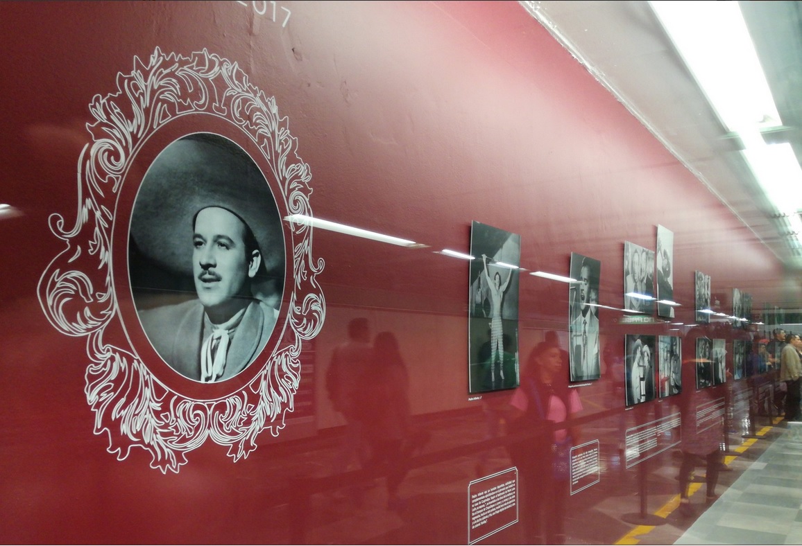 Pedro Infante llega al Metro de la CDMX con exposición fotográfica