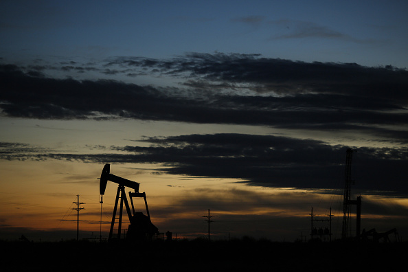 Los precios del petróleo comienzan al alza