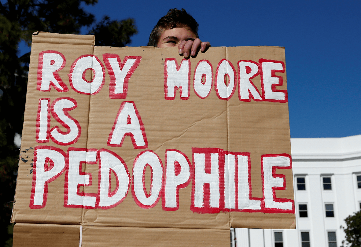 Protestas contra el candidato Roy Moore en Alabama
