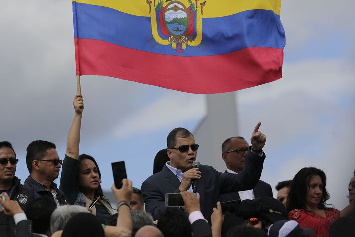 expresidente rafael correa regresa ecuador