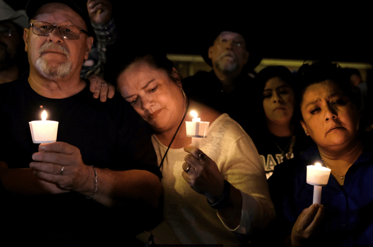Recuerdan a víctimas de tiroteo en iglesia de Texas