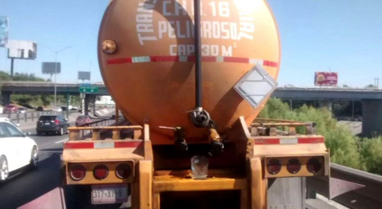 Recuperan pipa robada con 30 mil litros de diésel en Nuevo León