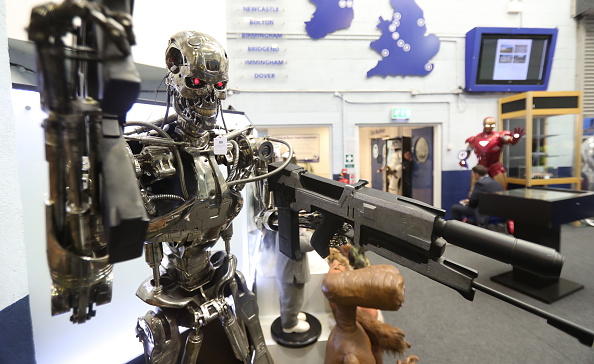 replica de robot terminator es exhibida en museo