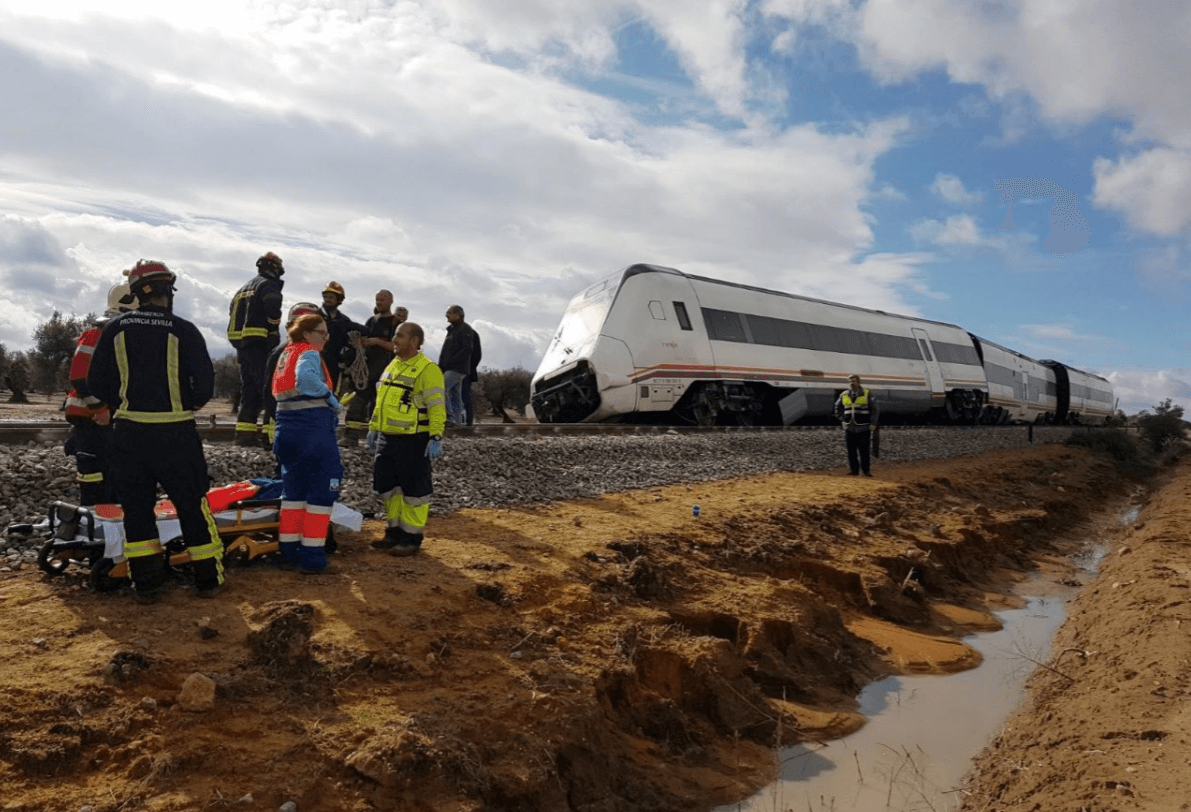 Se descarrila tren de pasajeros de la línea Málaga-Sevilla