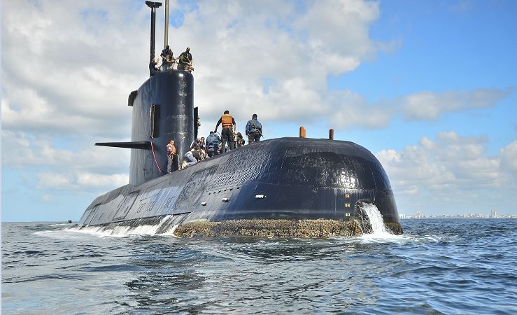 Armada argentina no 'descarta ninguna hipótesis' sobre submarino desaparecidO