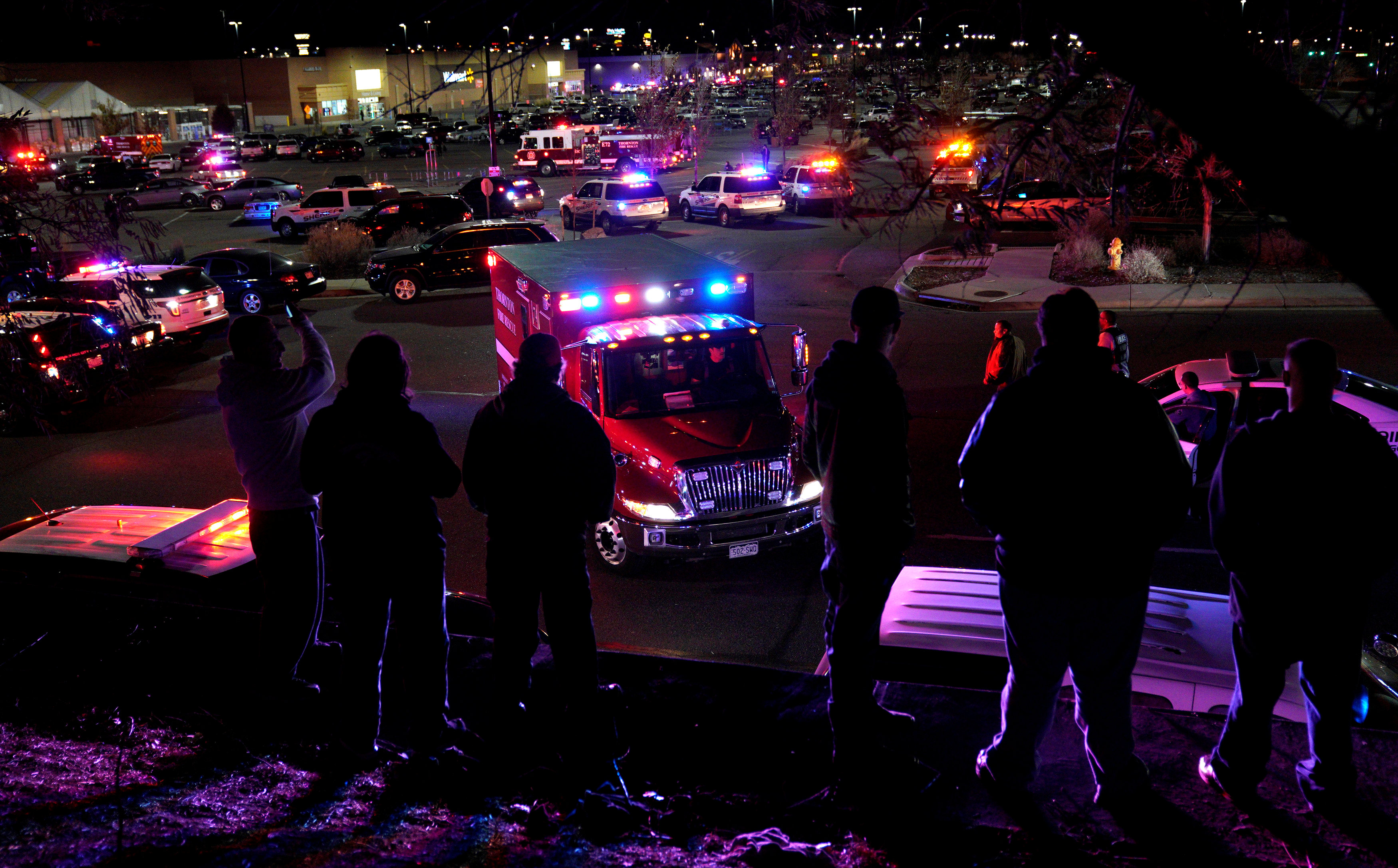 Tiroteo tienda autoservicio Colorado deja tres muertos