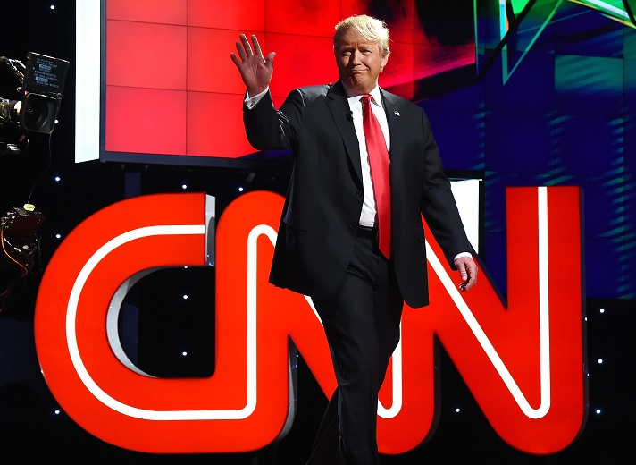 La batalla de Trump contra CNN continúa
