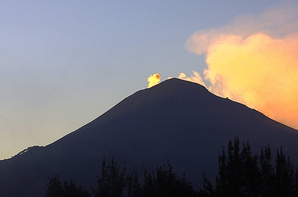 volcán popocetepel emite exhalaciones de baja