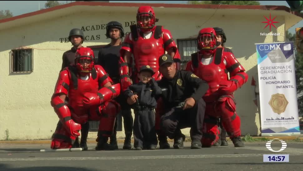 El pequeño Iker cumple su sueño de ser policía