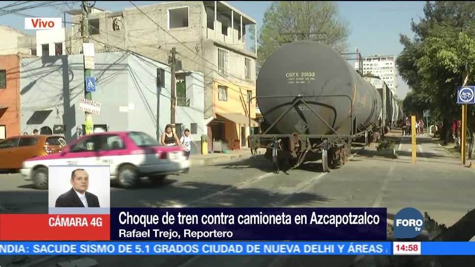 Tren impacta camioneta en Azcapotzalco, CDMX