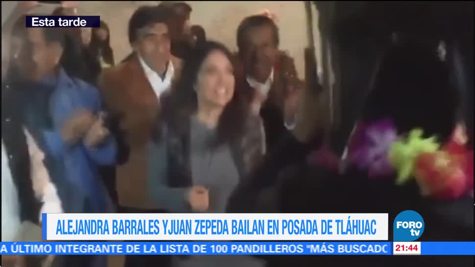 Alejandra Barrales Y Juan Zepeda Bailan En Posada De Tláhuac