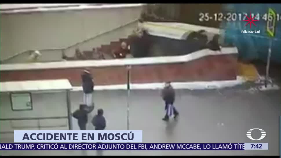 Un camión atropella a varios peatones en entrada del Metro en Moscú