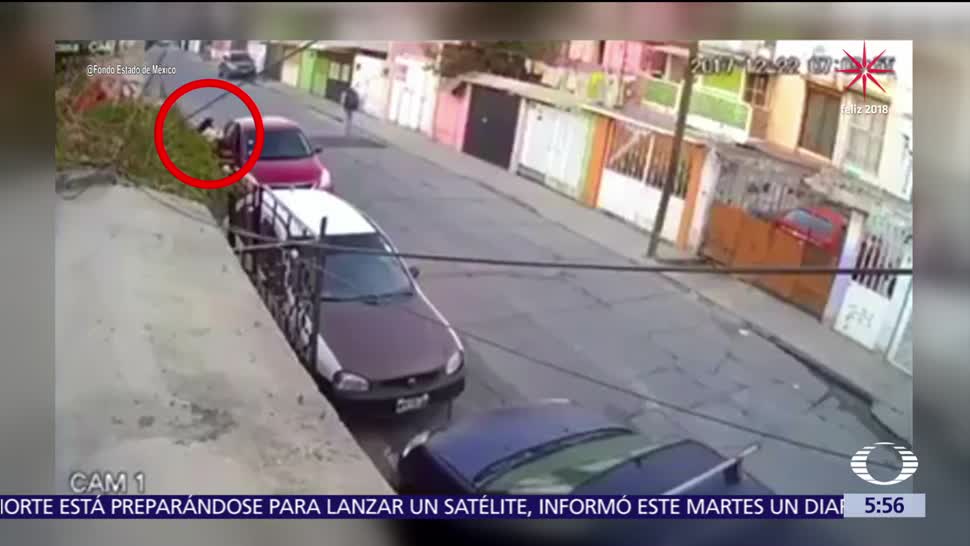 Roban auto a joven tras salir de su casa en Ecatepec, Edomex
