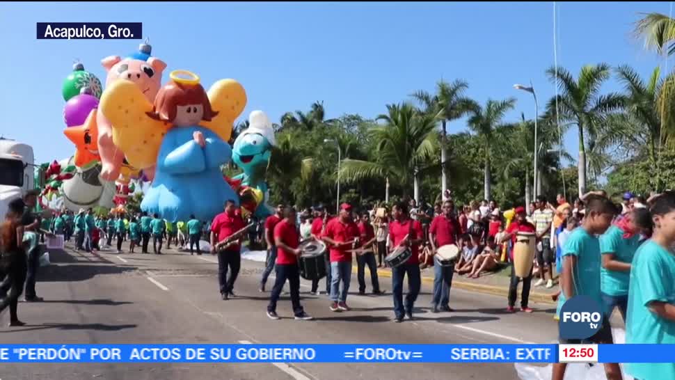 Realizan desfile de globos gigantes en Acapulco