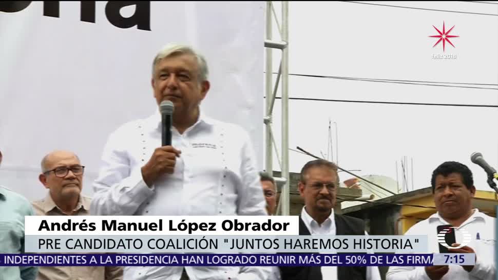López Obrador realiza gira por Tabasco y arremete en contra del INE