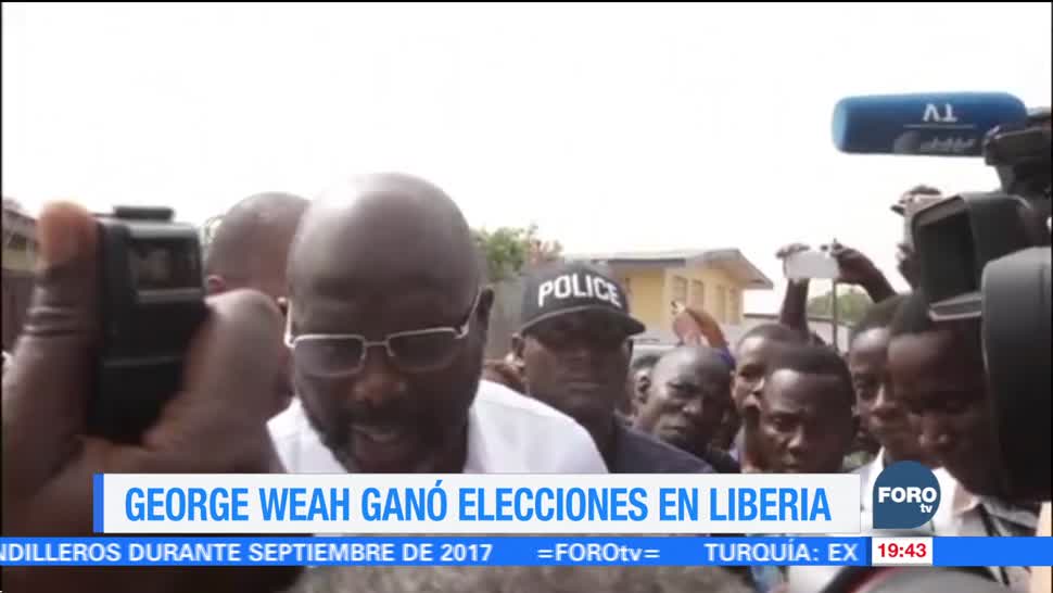 Exfutbolista George Weah gana la presidencia de Liberia