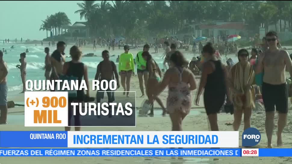 Miles de turistas llegan a las playas de Quintana Roo