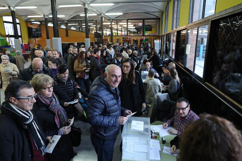 arranca jornada electoral decisiva cataluna españa