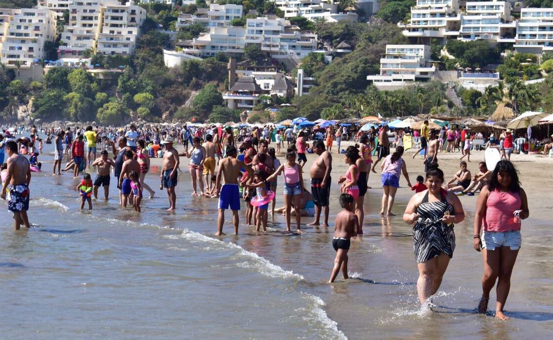 acapulco despide playas vacacionistas ocupacion hotelera