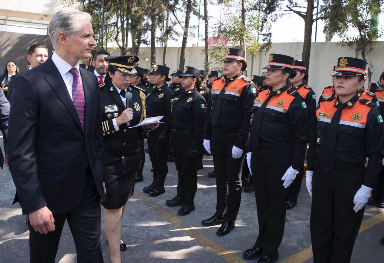 Alfredo Del Mazo ofrece aumento salarial a policías del Edomex