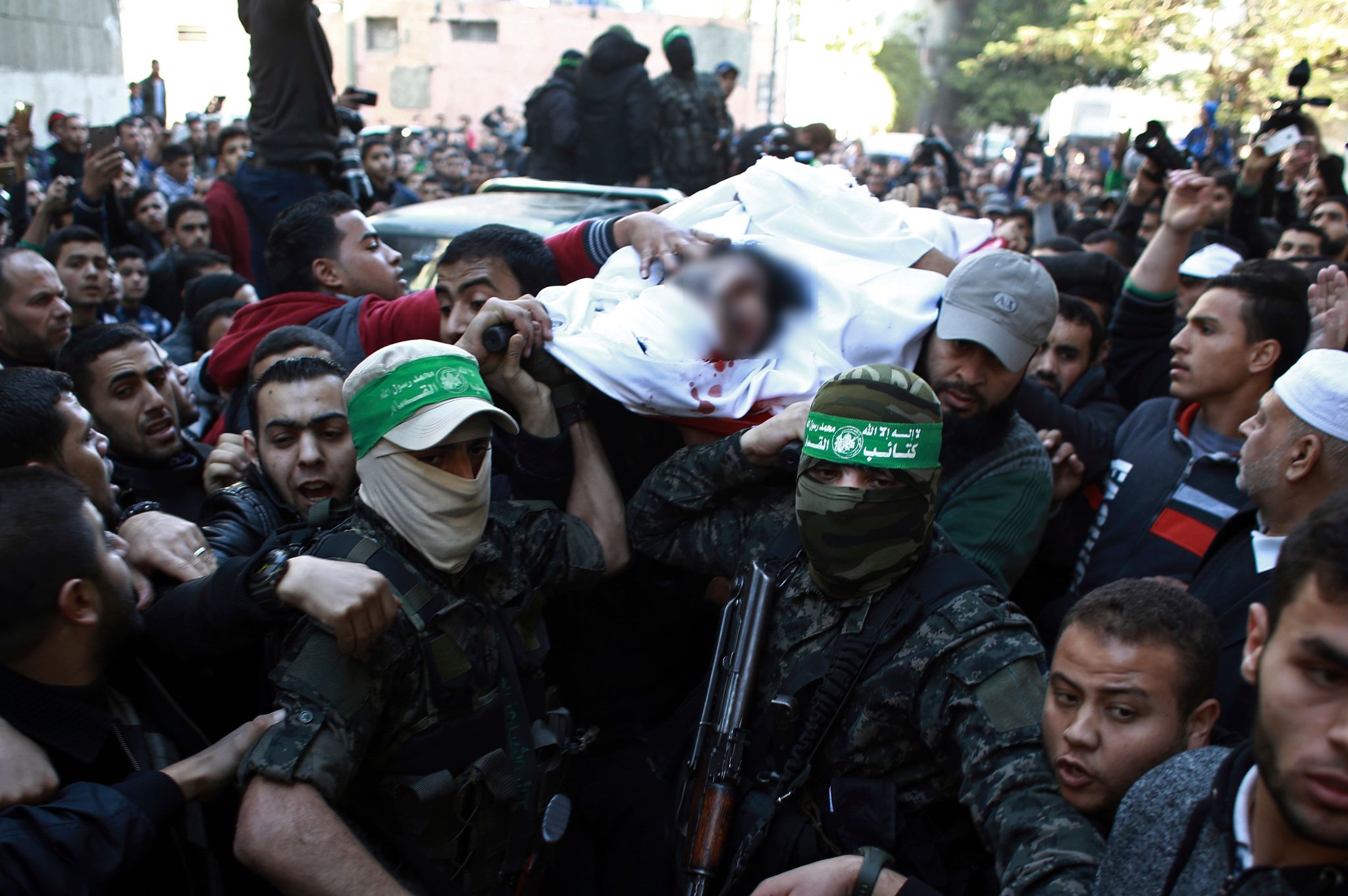 Hamas asegura que ataque israelí mató a dos de sus miembros