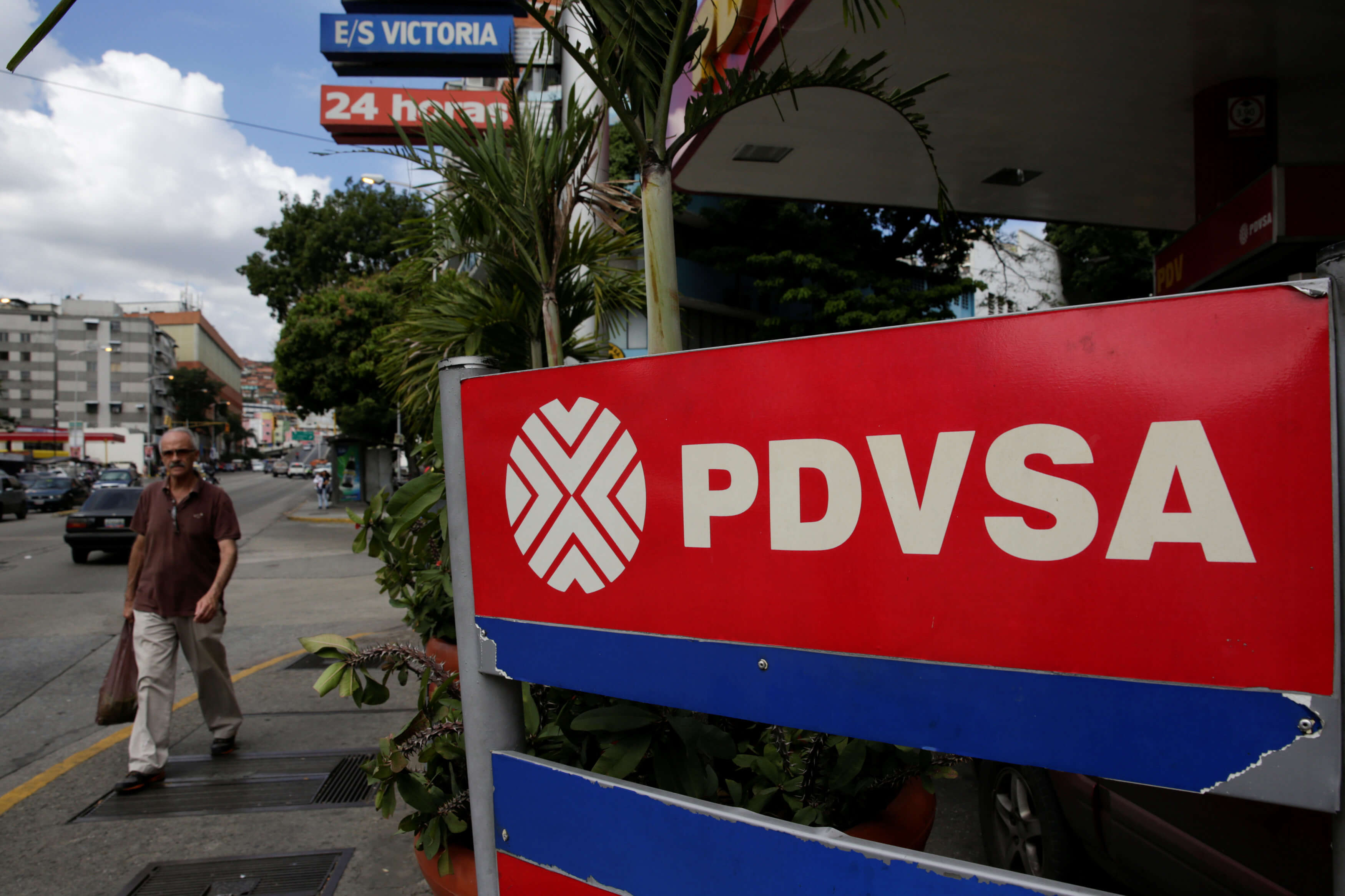 Venezuela arresta más 100 funcionarios PDVSA