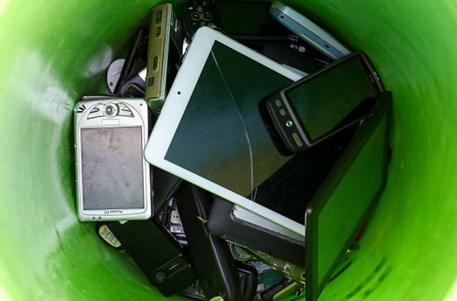 México, tercer lugar en desecho de basura tecnológica en América