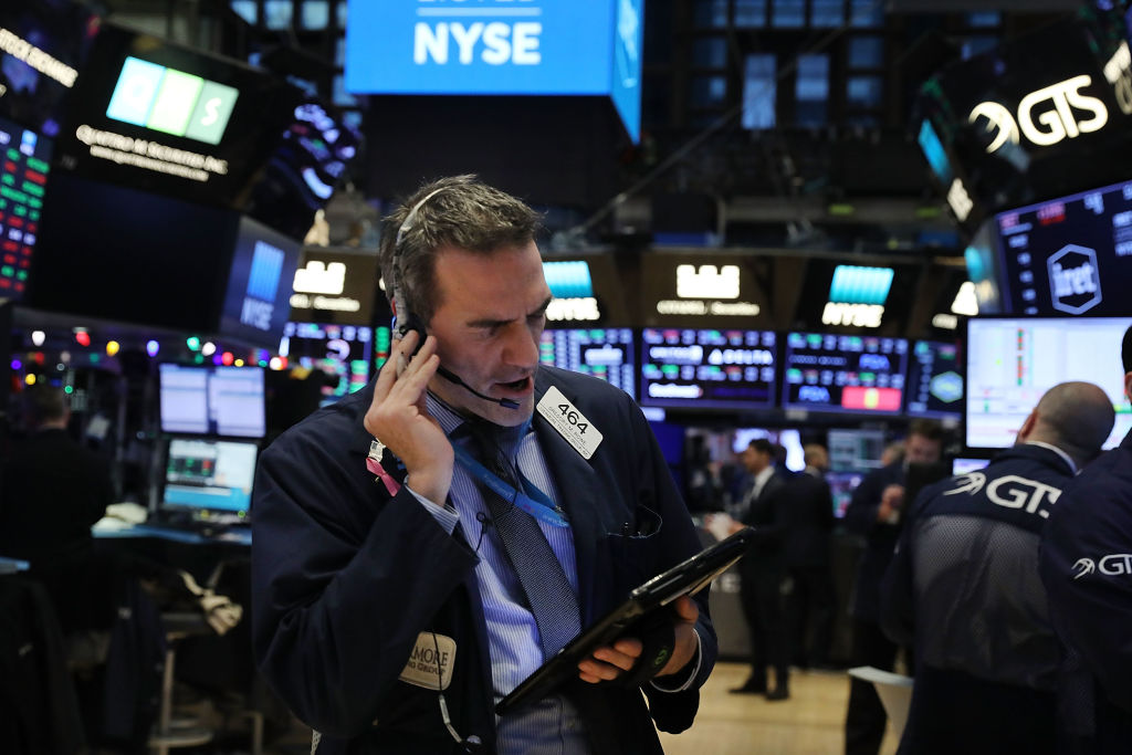 Wall Street cierra pérdidas y Dow Jones baja 0 45 ciento