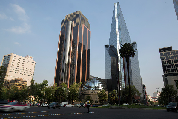 La Bolsa Mexicana de Valores supera las 49,000 unidades