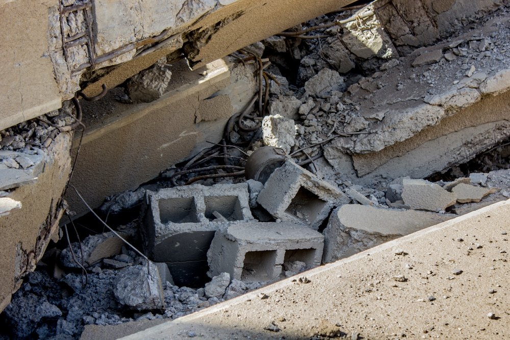 bombas y minas amenzan a la poblacion siria
