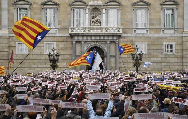 tribunal espanol ordena prision dos exgobernantes catalanes libera seis