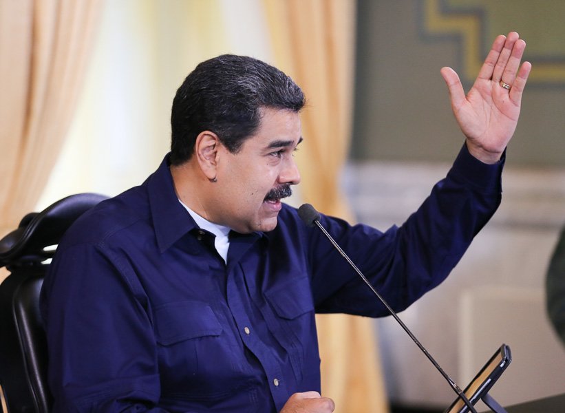 Maduro anuncia que oficialismo consiguió 305 alcaldías durante elecciones