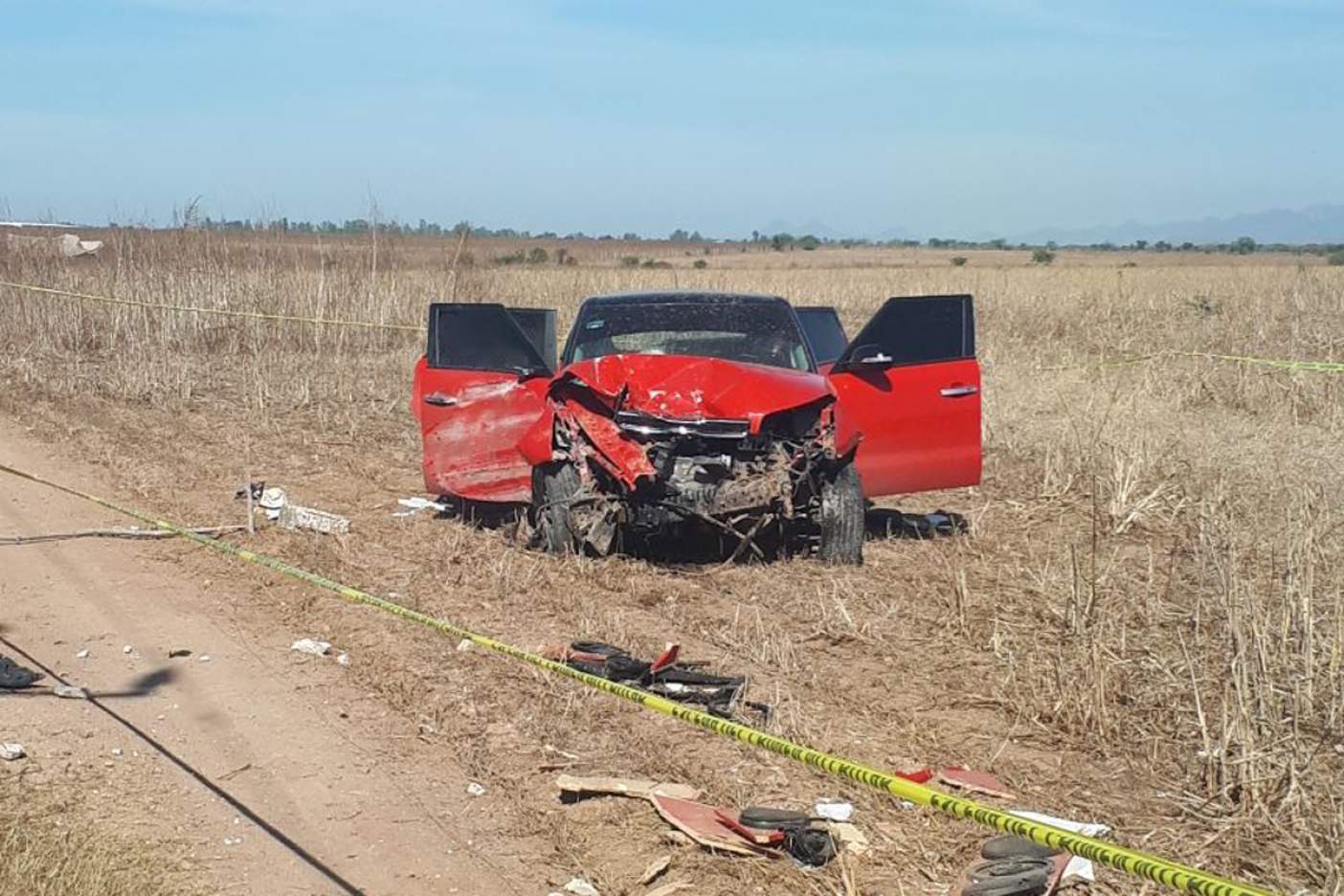 Mueren tres personas durante accidente carretero en Sinaloa