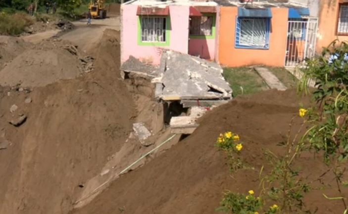 Deslave afecta viviendas en fraccionamiento de Veracruz