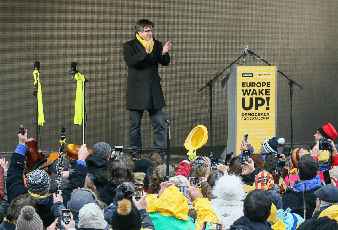 El expresidente catalán Carles Puigdemont dirige un mensaje en Bruselas