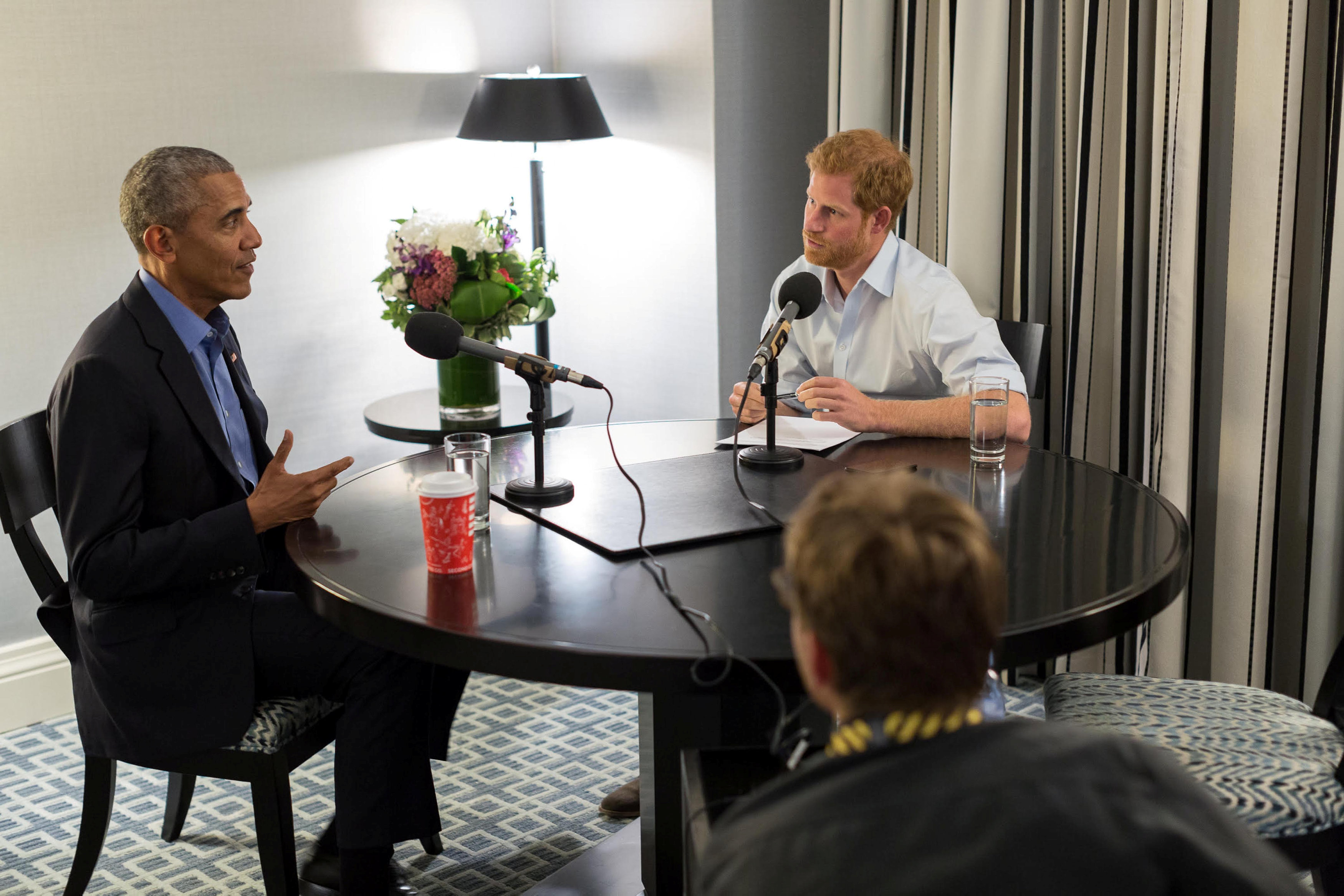 El príncipe Enrique entrevista a Obama para la BBC