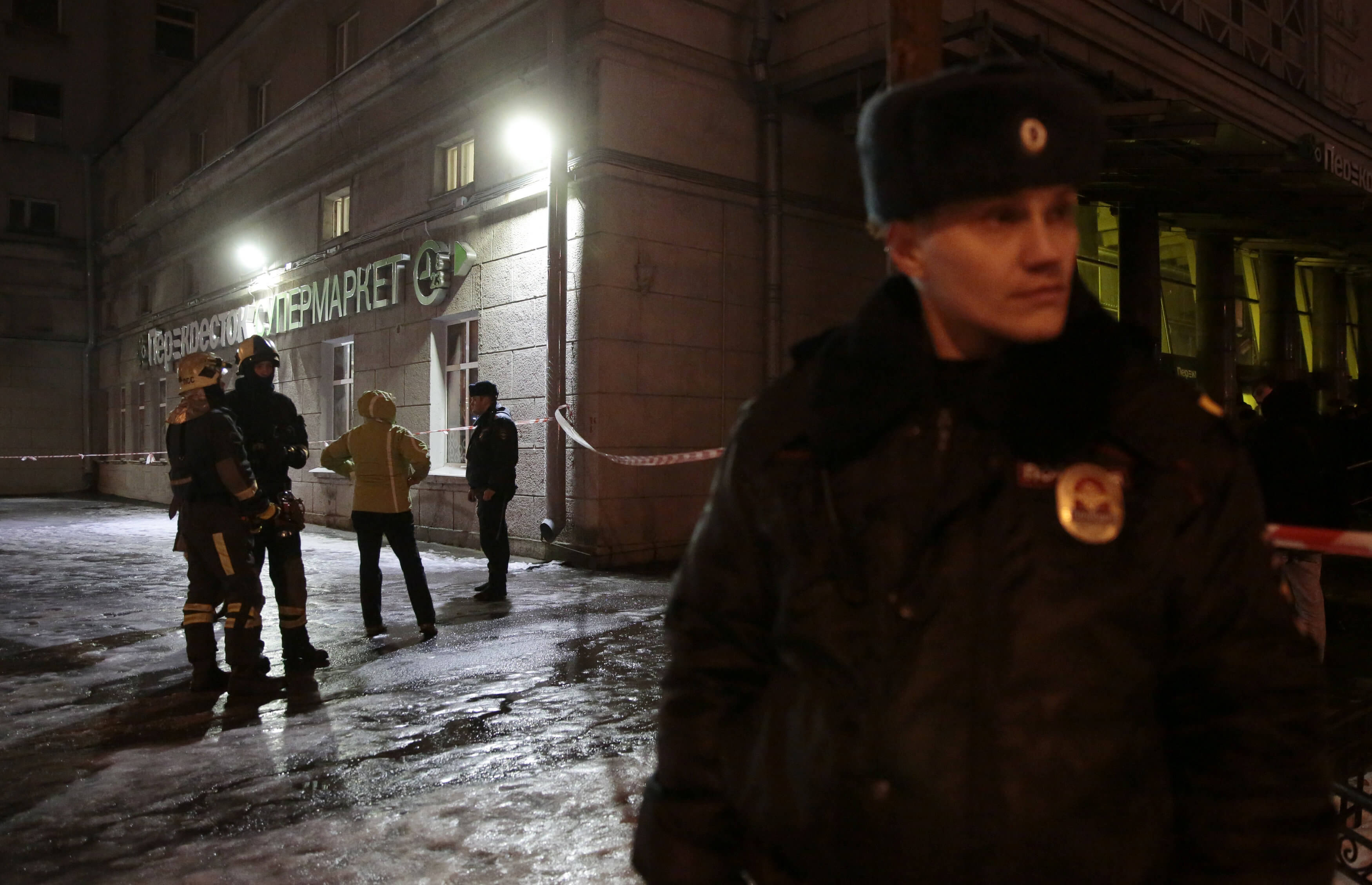 Explosión de bomba casera deja 10 heridos en supermercado de San Petersburgo