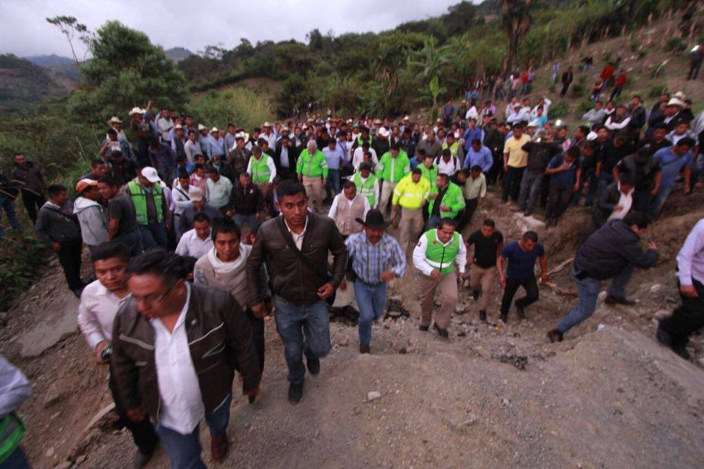 Retienen durante 12 horas a funcionarios de PC en Chenalhó, Chiapas