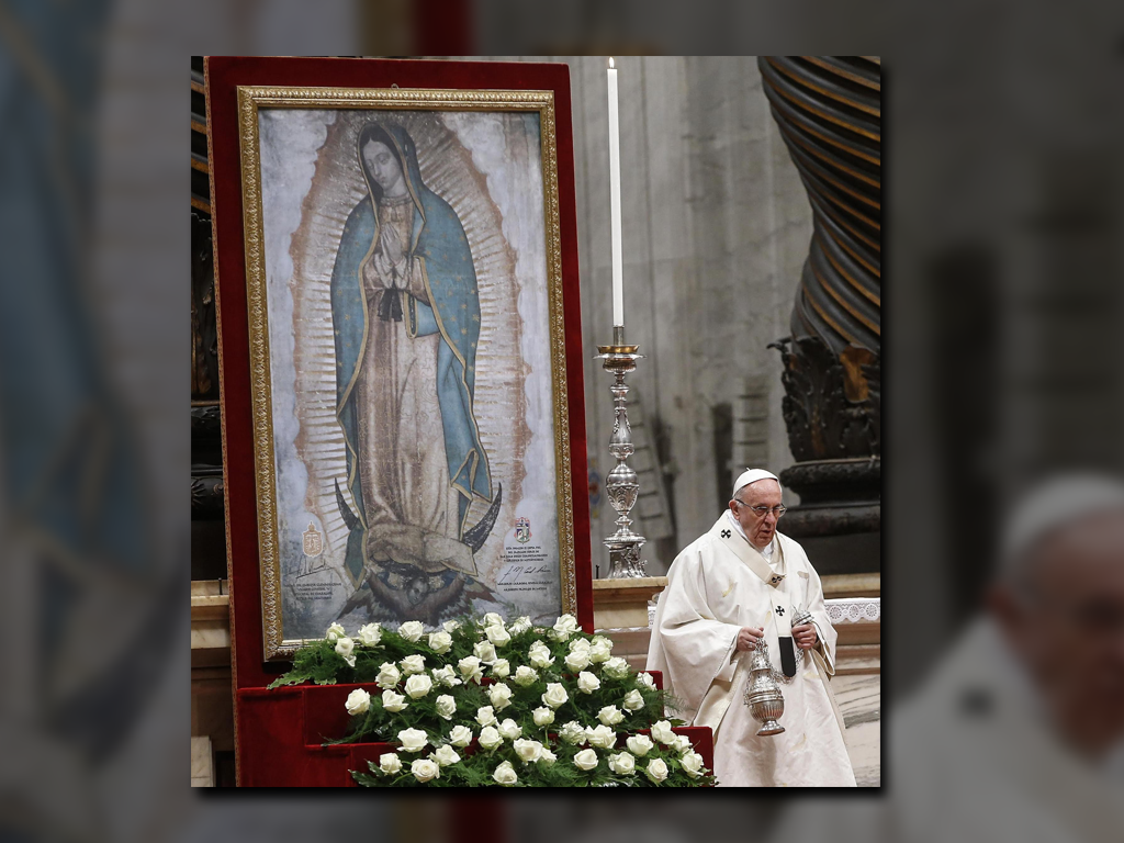 El papa Francisco oficia una misa en honor a la Virgen