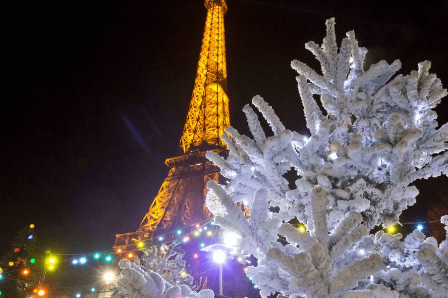 París se adorna para Navidad y Año Nuevo
