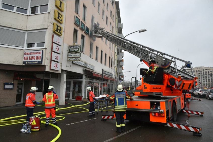 Incendio en edificio de viviendas en Alemania deja 4 muertos y 23 heridos