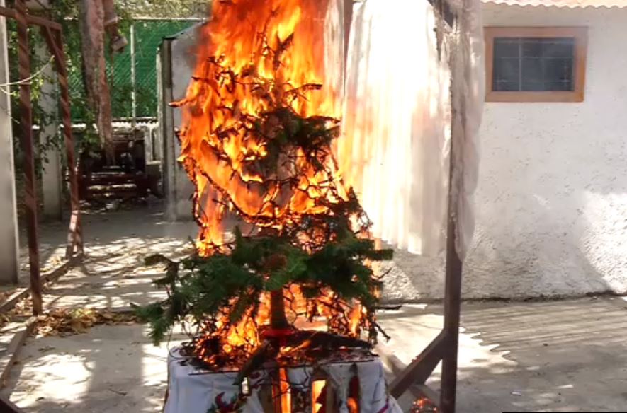 Series navideñas de mala calidad pueden producir incendio en pocos segundos