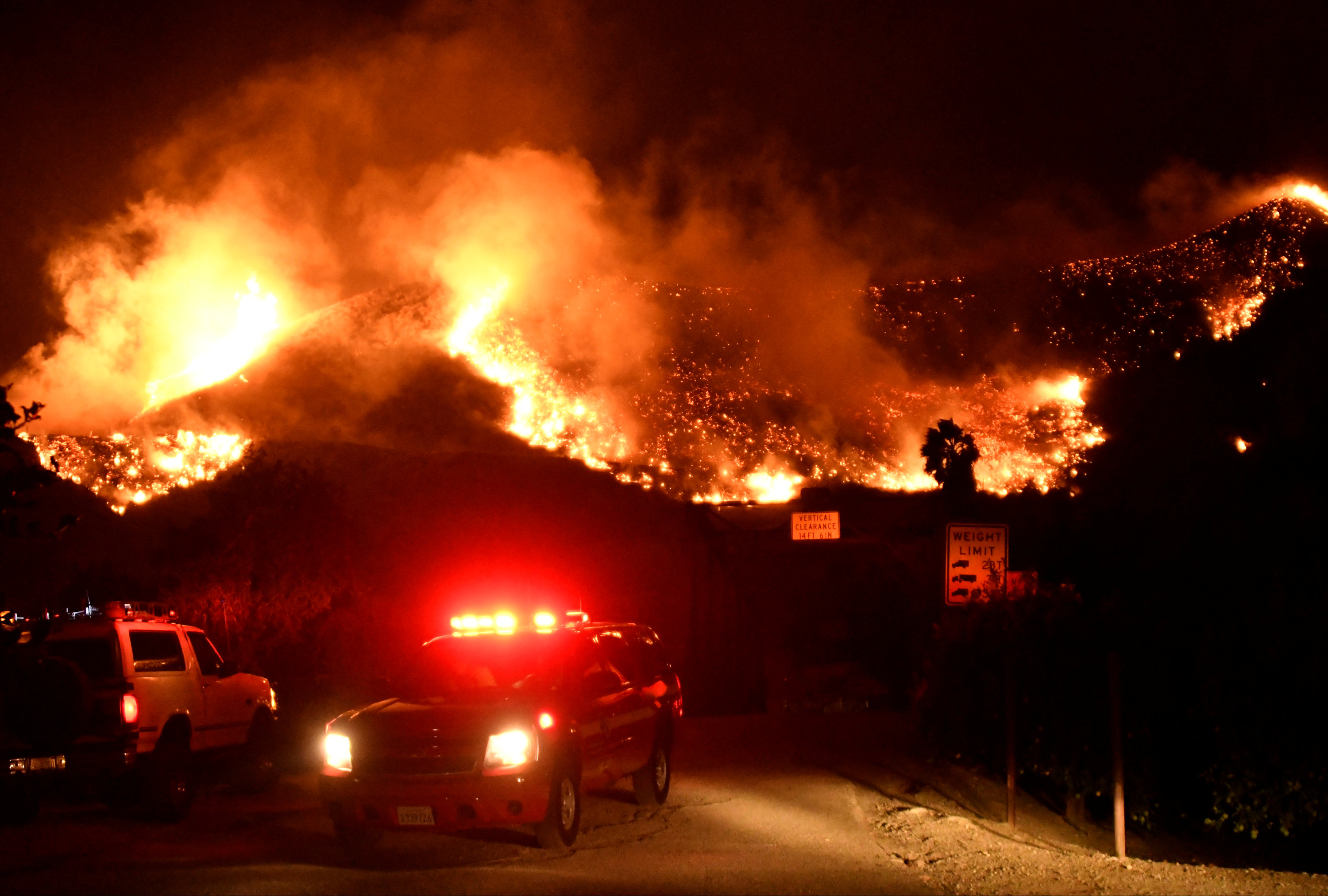 California declara estado emergencia incendio forestal