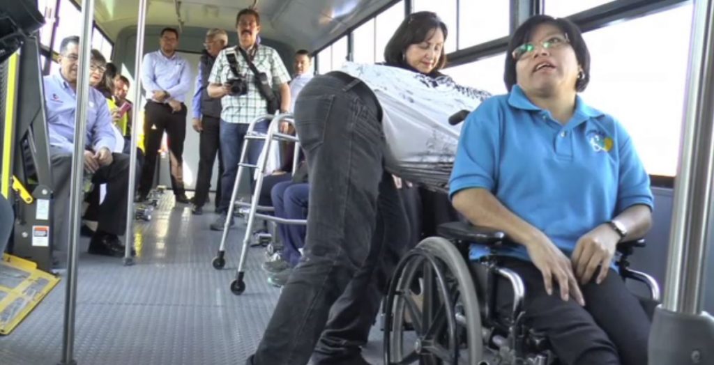 Inicia operaciones transporte público para personas con discapacidad