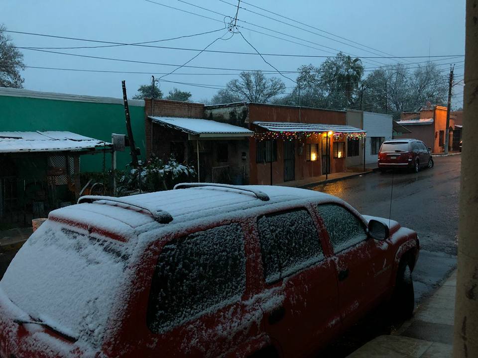 Se registran nevadas y aguanieve en varias comunidades de Coahuila